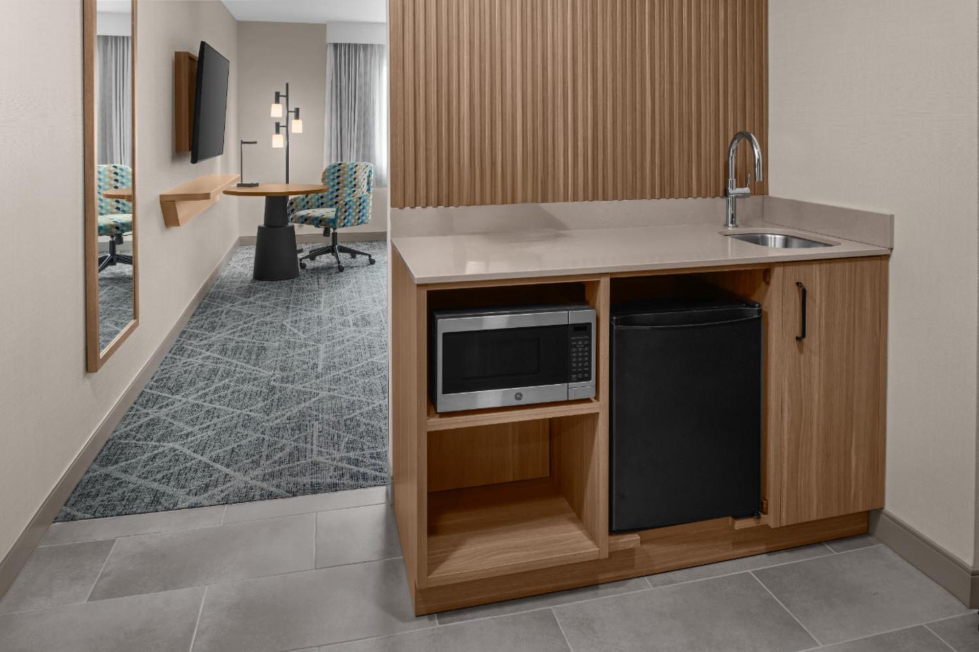 Hampton By Hilton Newport 2*